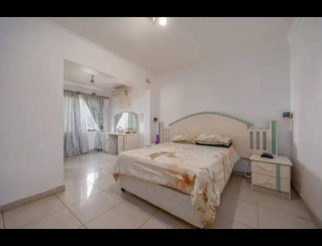 5 BEDROOM HOUSE FOR SALE IN ISIPINGO HILLS